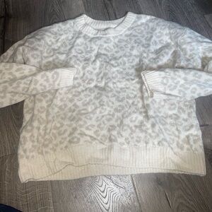 Gap sweater
